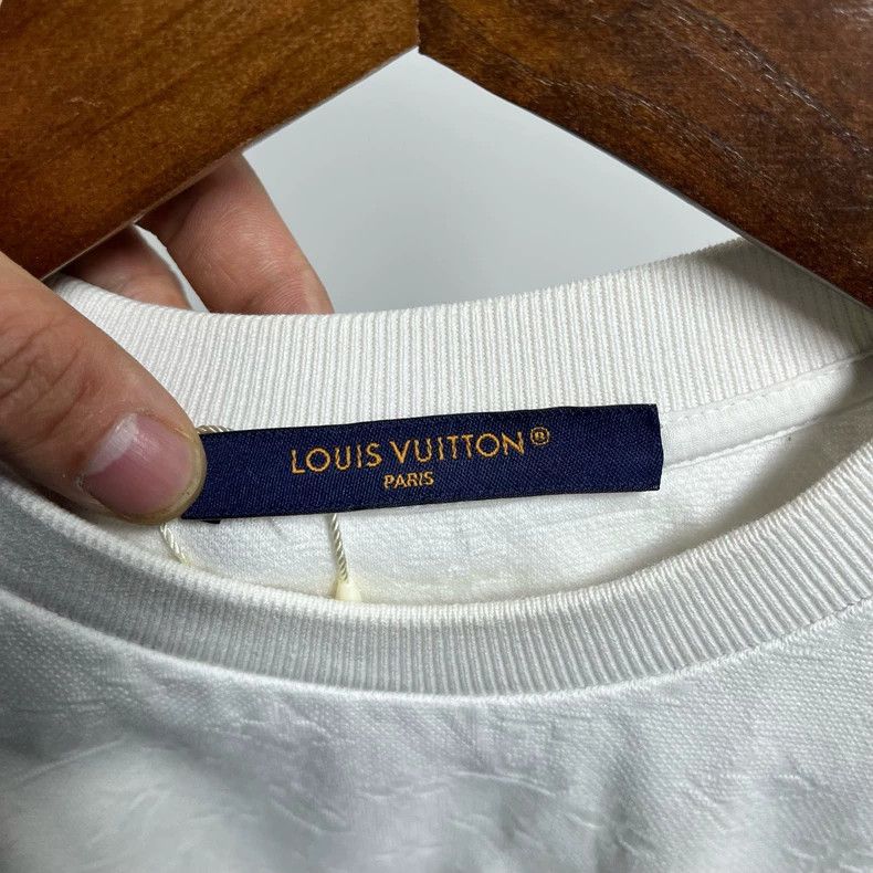 Louis Vuitton Louis Vuitton White pocket full print short sleeve 2504-Nex Size US XS / EU 42 / 0 - 3 Thumbnail