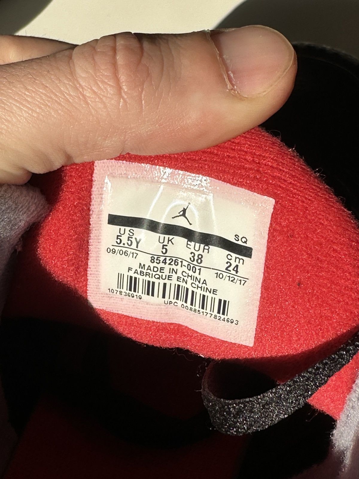 Jordan Brand Jordan 3 Black Cement GS Size US 5.5 / IT 35.5 - 4 Thumbnail