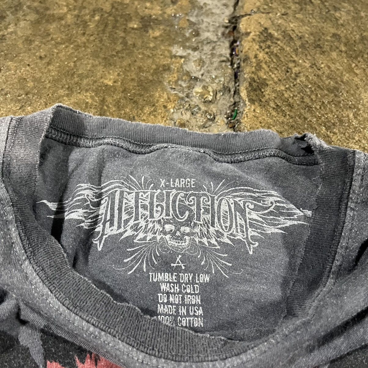 Affliction × Vintage Affliction Vintage Y2K Native Skull Grunge Skater Tee Shirt Size US L / EU 52-54 / 3 - 5 Thumbnail