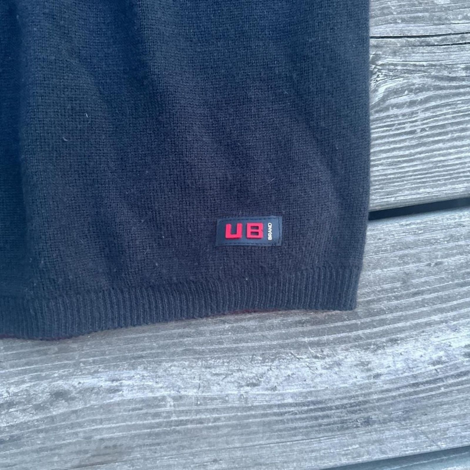 UNIONBAY Vintage Union Bay padded sweater with red‎ accents Size US L / EU 52-54 / 3 - 2 Thumbnail