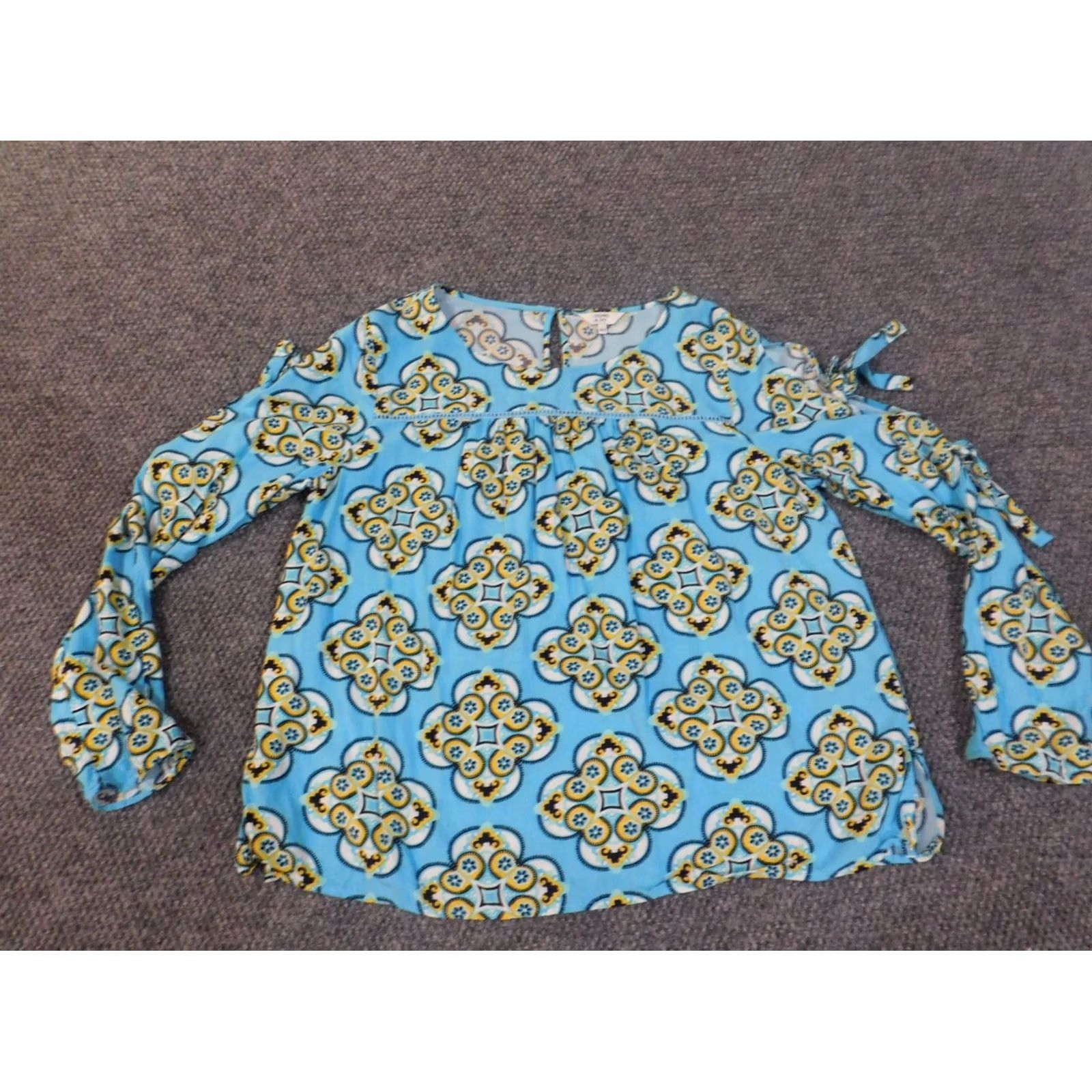 Vintage Crown & Ivy blouse Geometric Rayon Button Long Sleeve Round Neck Blue L Womens Regular fit, Pullover blouse Size L / US 10 / IT 46 - 4 Thumbnail