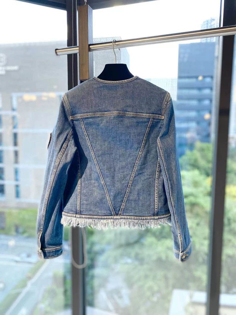 Louis Vuitton Louis Vuitton Cotton medallion embroidered denim jacket Size XS / US 0-2 / IT 36-38 - 2 Thumbnail