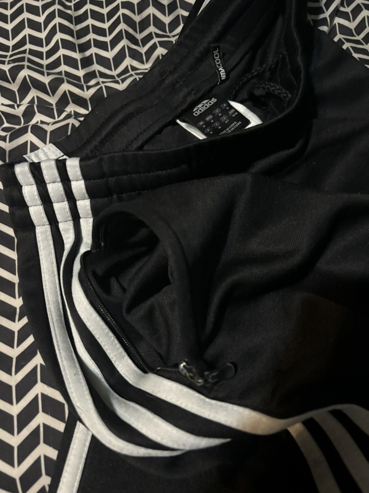 Adidas three stripe adidas zipper flare pants (good condition) Size US 30 / EU 46 - 4 Thumbnail