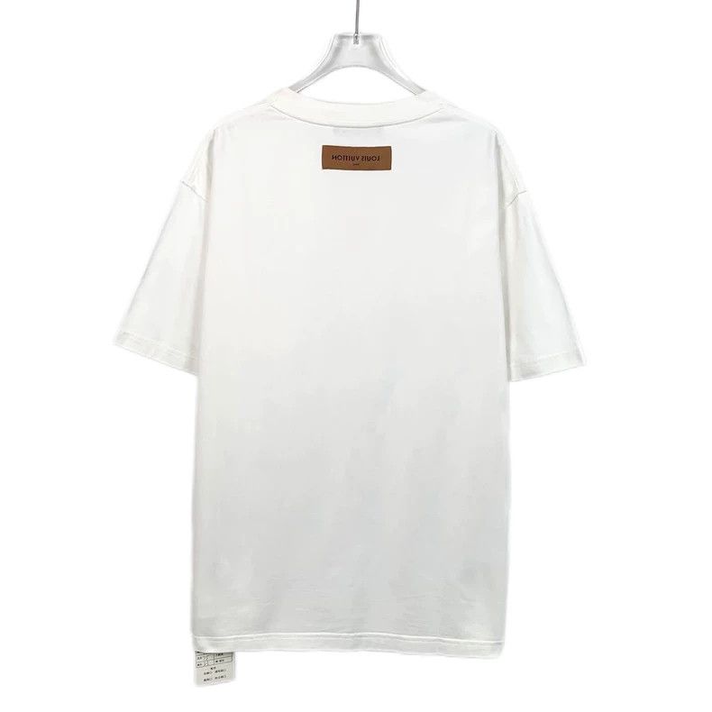 Louis Vuitton Louis Vuitton 22 white logo monogrammed cotton crew neck s Size US XL / EU 56 / 4 - 2 Thumbnail