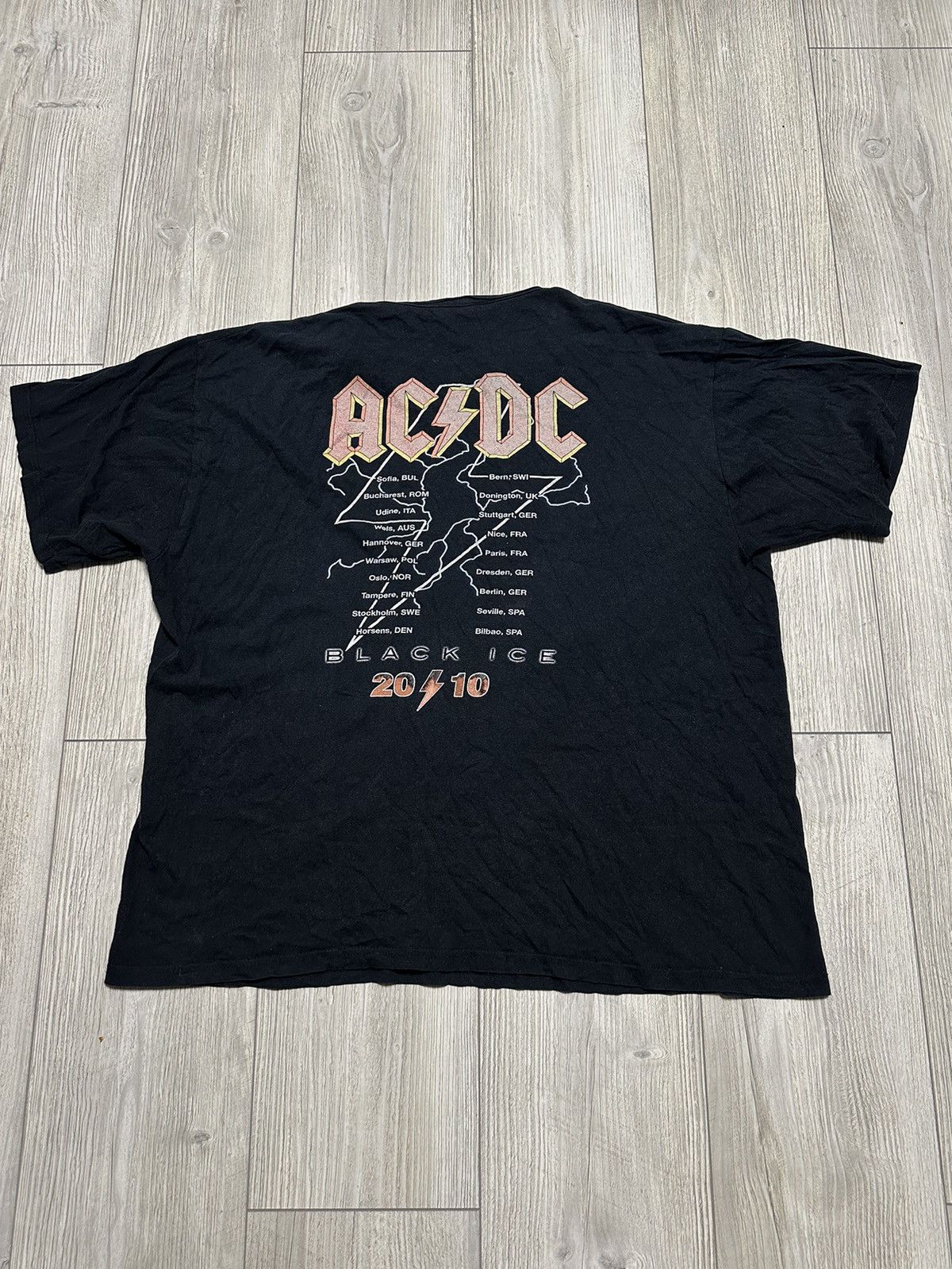 Band Tees Vintage Ac/Dc World Tour "Black Ice" 2010 T Shirt Size US XXL / EU 58 / 5 - 6 Thumbnail