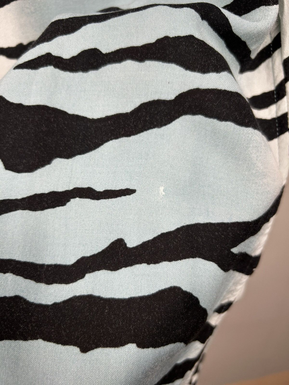 Supreme Supreme Tiger Stripe Rayon Shirt Size US M / EU 48-50 / 2 - 16 Thumbnail