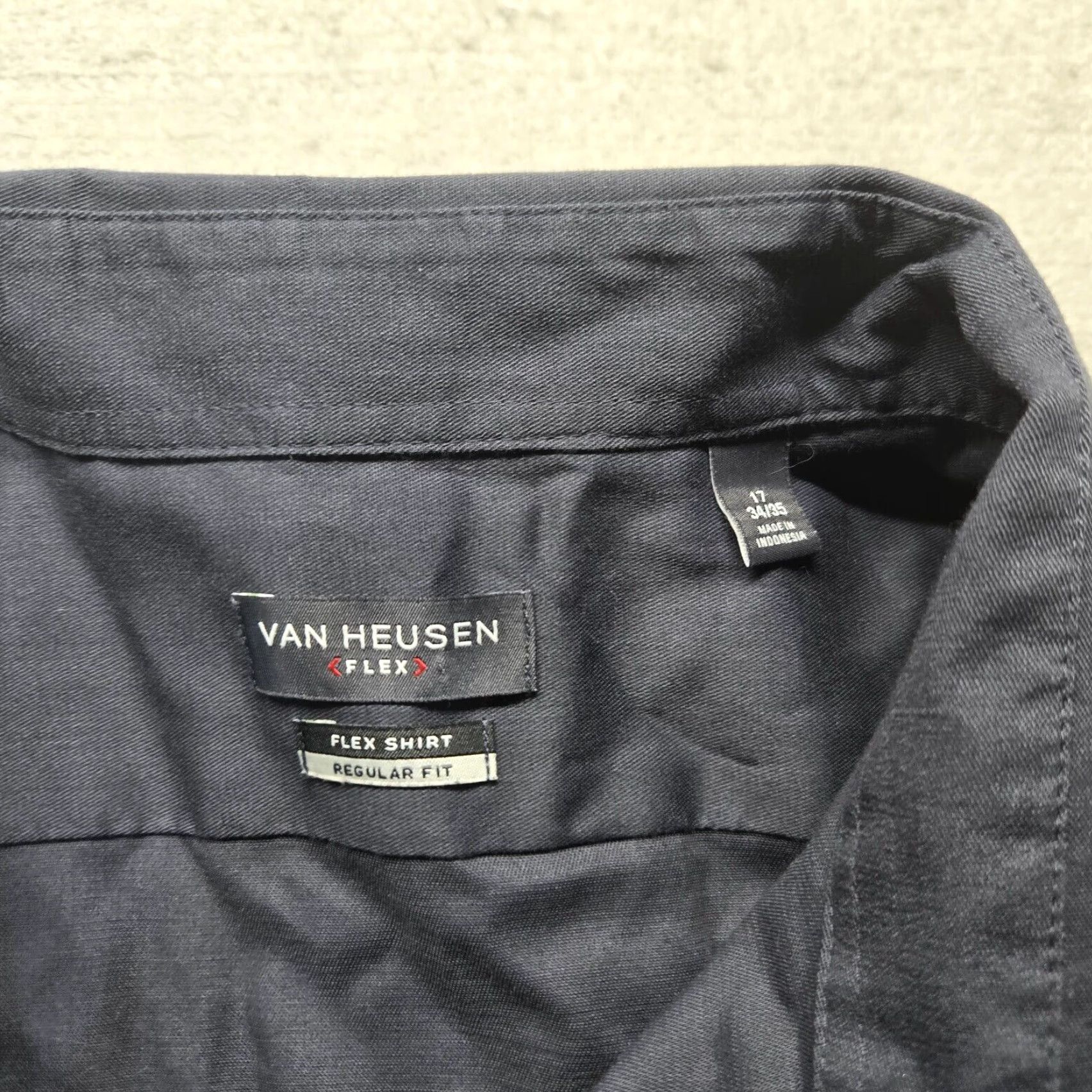 Van Heusen VINTAGE Van Heusen Dress Shirt Solid Black Classic-Fit Wrinkle-Free Flex Collar 17 Mens Shirt Size 46R - 3 Thumbnail