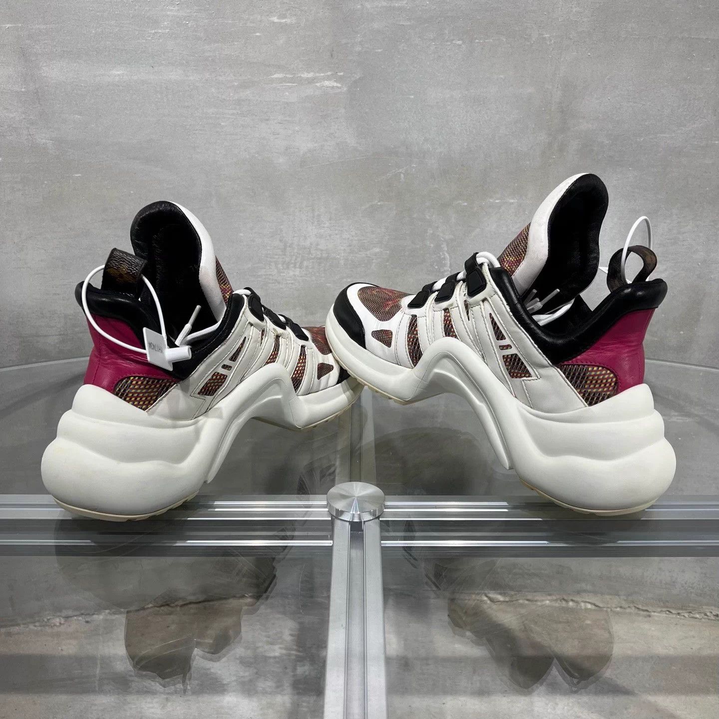 Louis Vuitton LV Monogram Arch Sneaker UK3.5 EU37.5 Size US 6.5 / IT 36.5 - 5 Thumbnail
