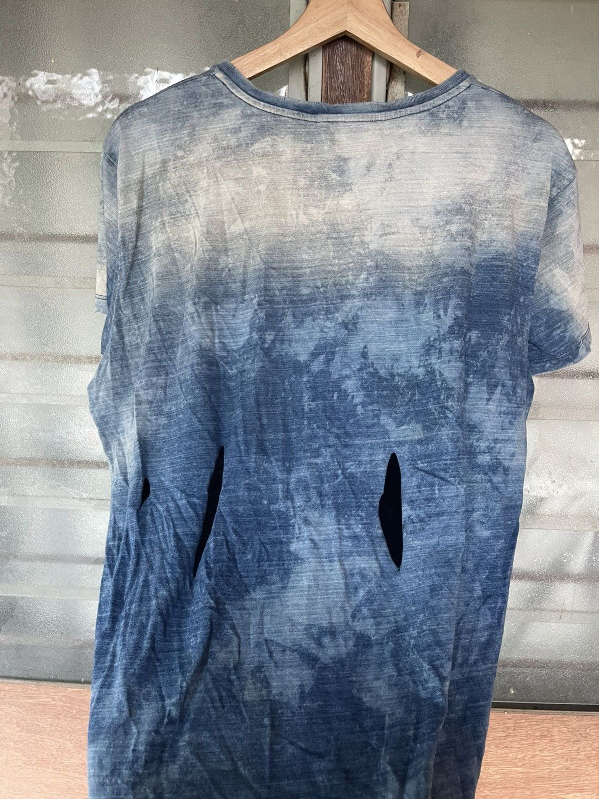 Diesel Vintage Diesel VNeck Distressed Skull Design Shirt Tee Size US XL / EU 56 / 4 - 10 Thumbnail