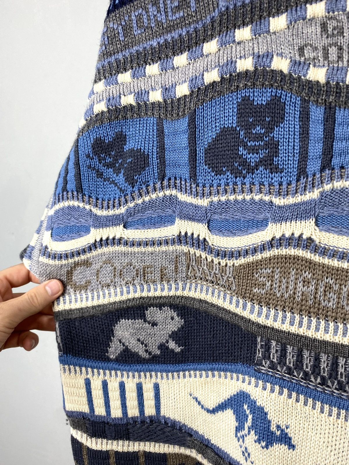 Coogi Rare! Vintage Corroboree Coogi Style Sweater Archive Size US XL / EU 56 / 4 - 25 Thumbnail