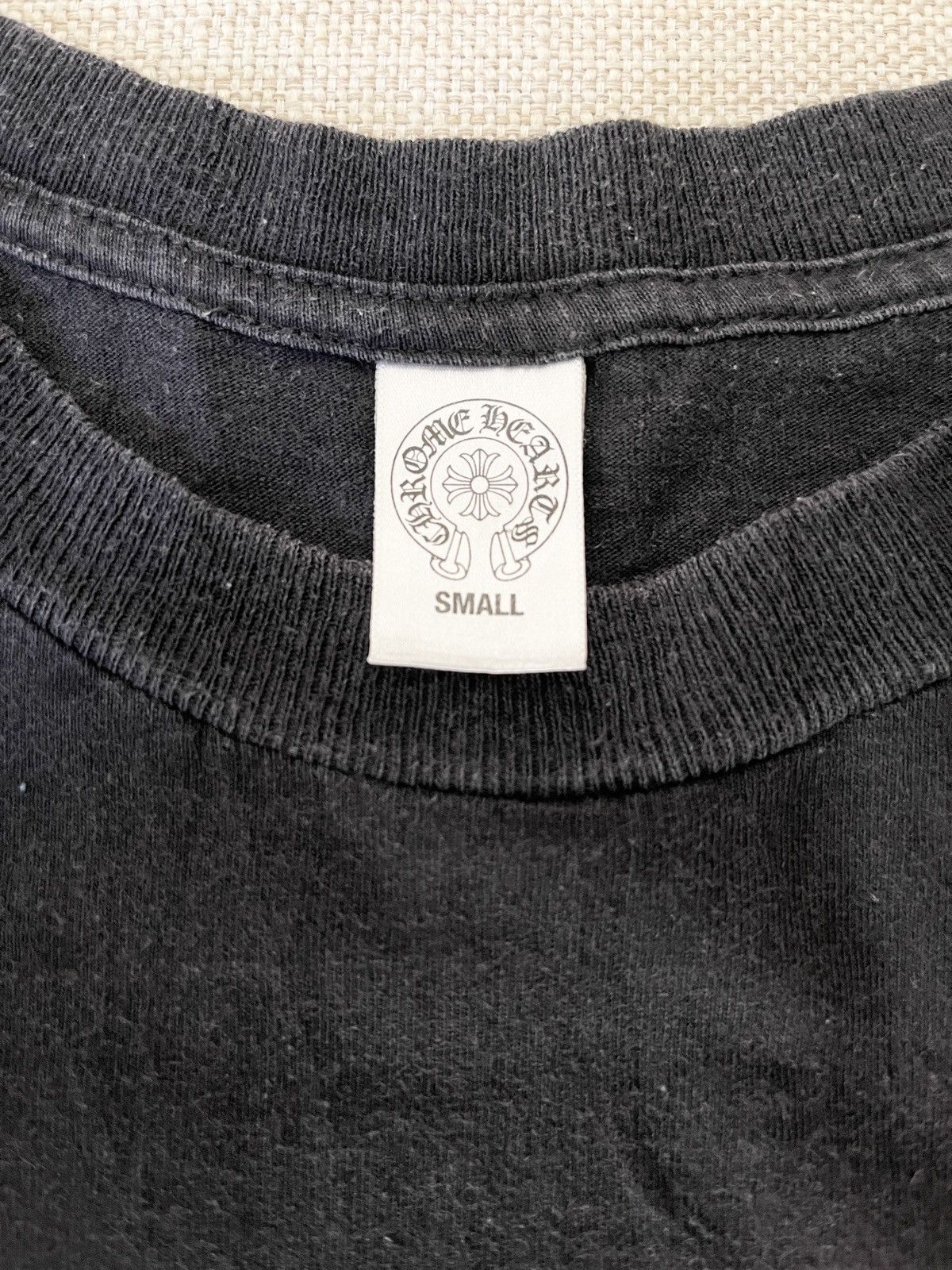 Chrome Hearts STEAL! 2000s Chrome Hearts Vertical Crosses Logo Pocket Tee Size US S / EU 44-46 / 1 - 8 Thumbnail