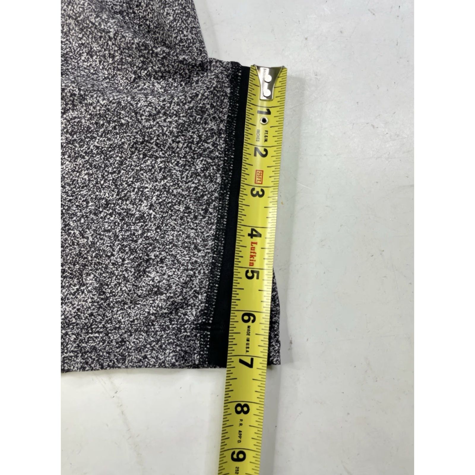 Lululemon Lululemon Men Athletic Shorts Size L Gray Black Heathered Speckled Multicolor Size US 33 - 6 Thumbnail
