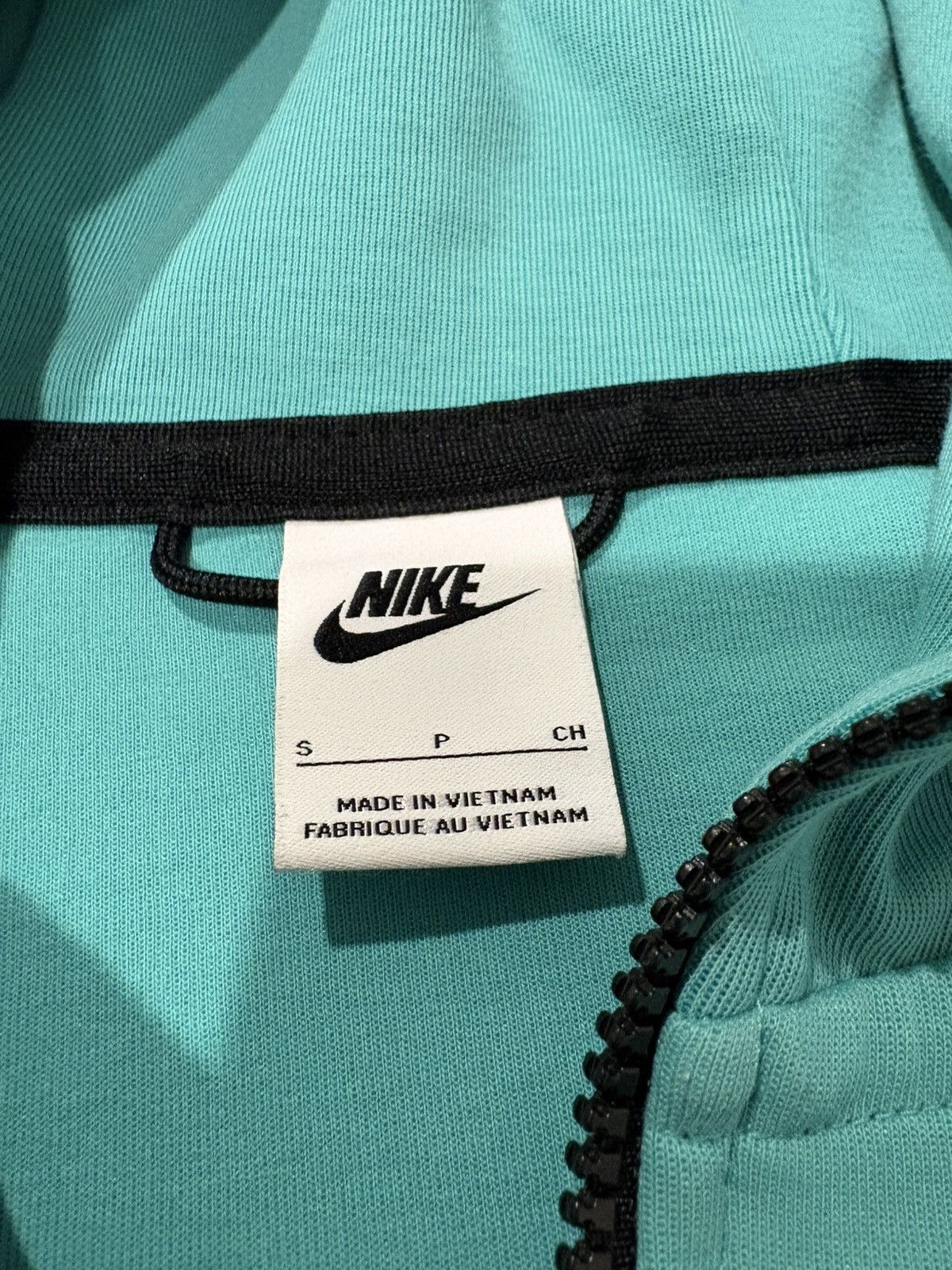 Nike Mens Teal Nike Tech (SZ : S) Size US S / EU 44-46 / 1 - 2 Thumbnail