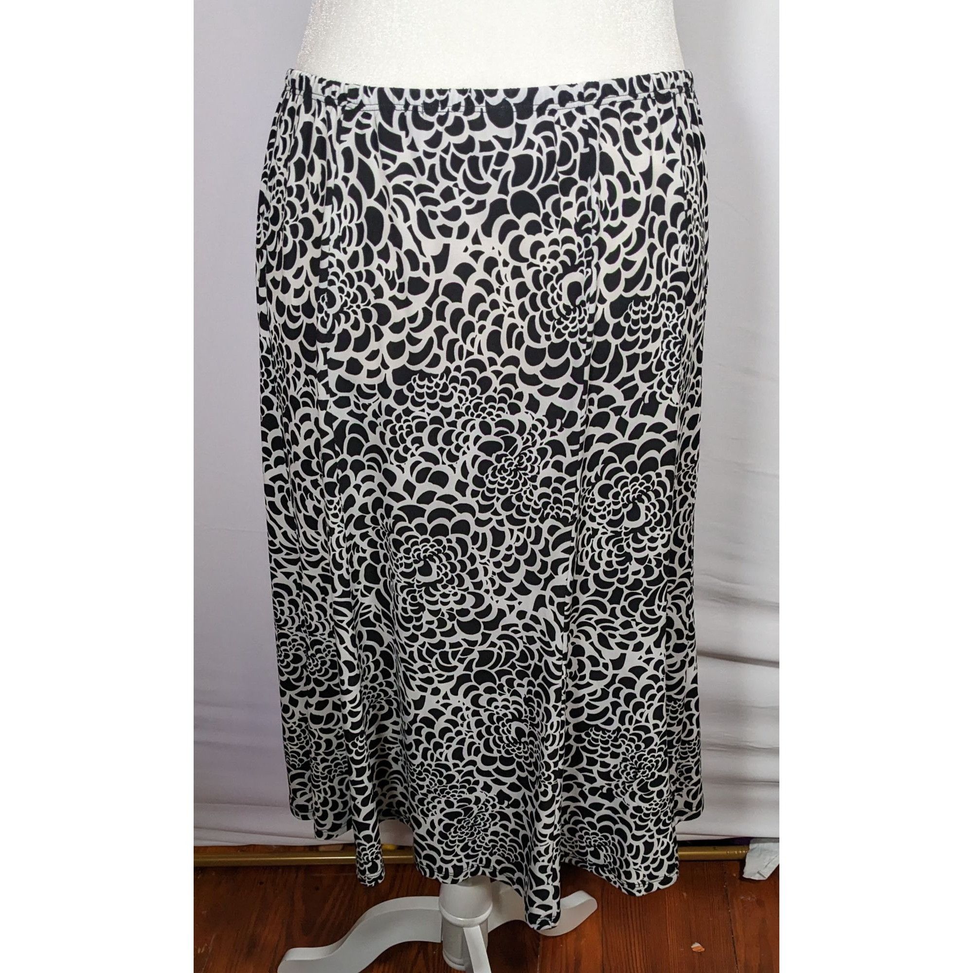 Other Vintage Choices Abstract Floral Black And White Skirt Size 29" - 5 Thumbnail