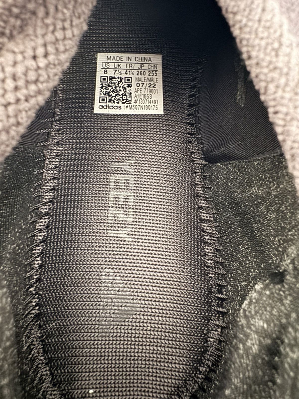 Adidas Yeezy Knit Runner Size US 8 / EU 41 - 7 Thumbnail