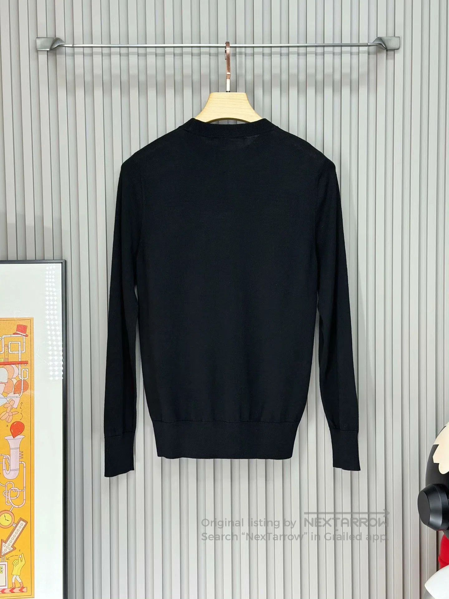 Givenchy Givenchy Black Casual Round Neck Wool Sweater. Size M / US 6-8 / IT 42-44 - 2 Thumbnail