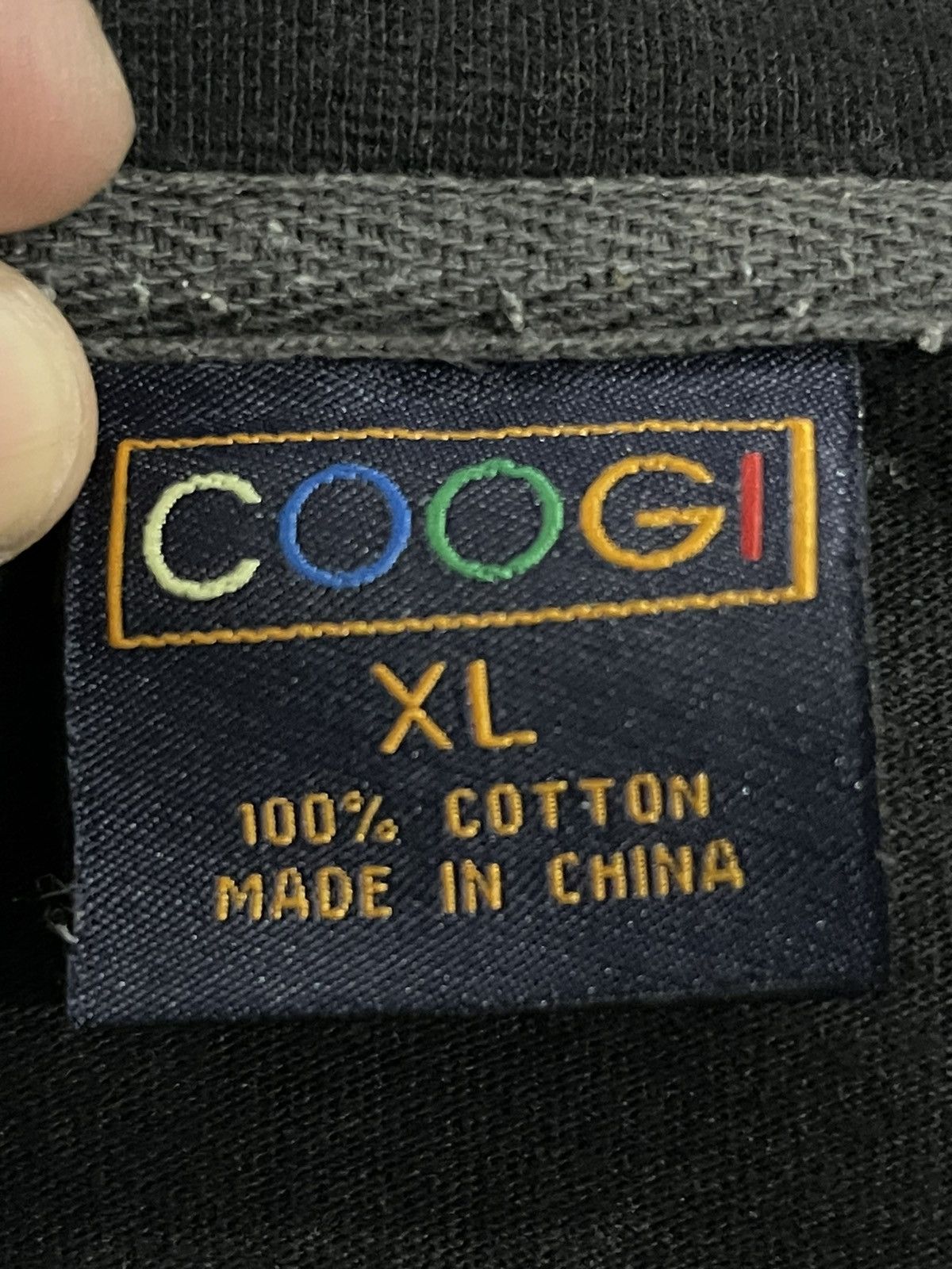 Coogi Vintage Coogi Overprint Embroidery logo Tshirt Size US XL / EU 56 / 4 - 11 Thumbnail