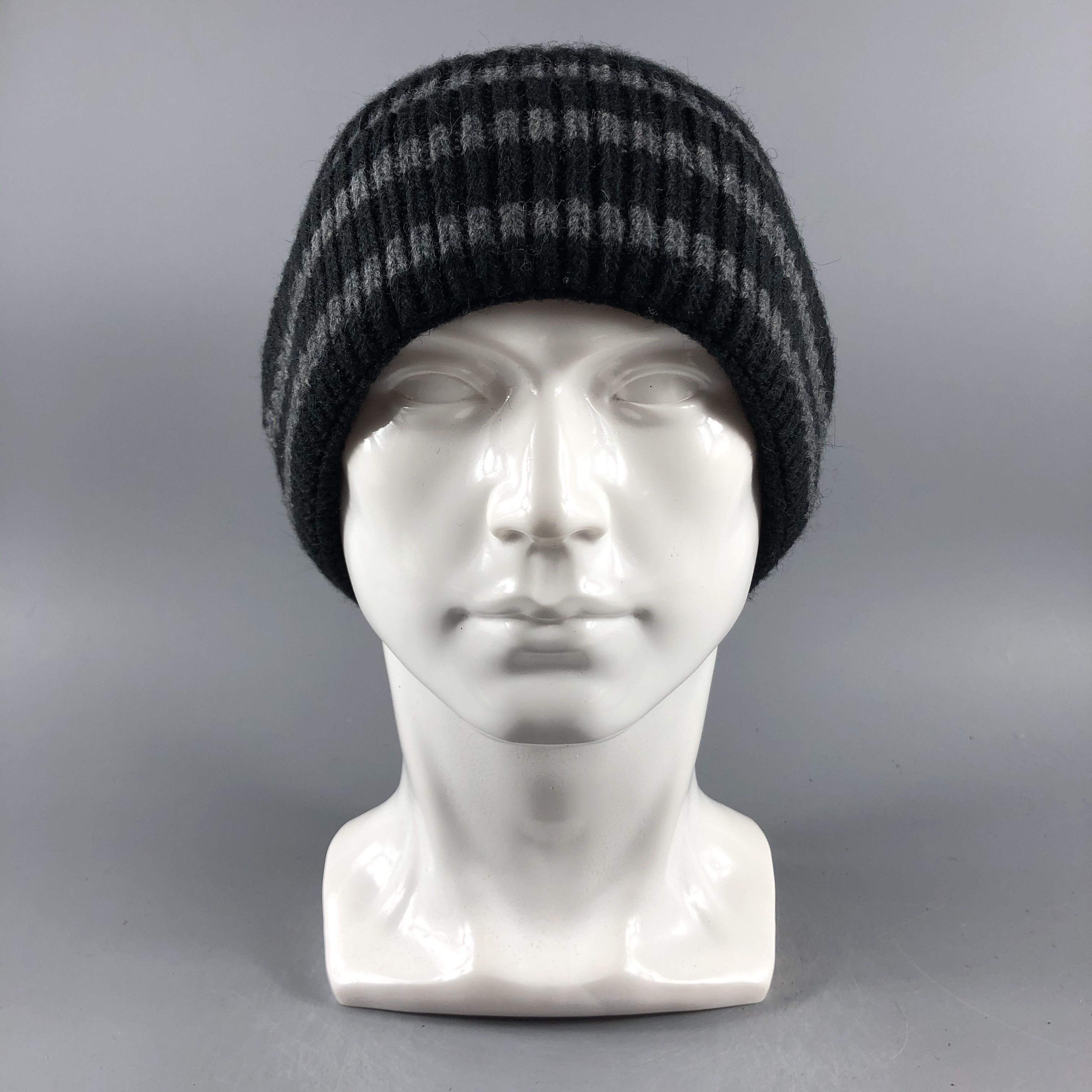 image of Vintage Unknown Stripe Ribbed Beanie Snow Hat Snow Cap -D319 in Black/Gray, Men's