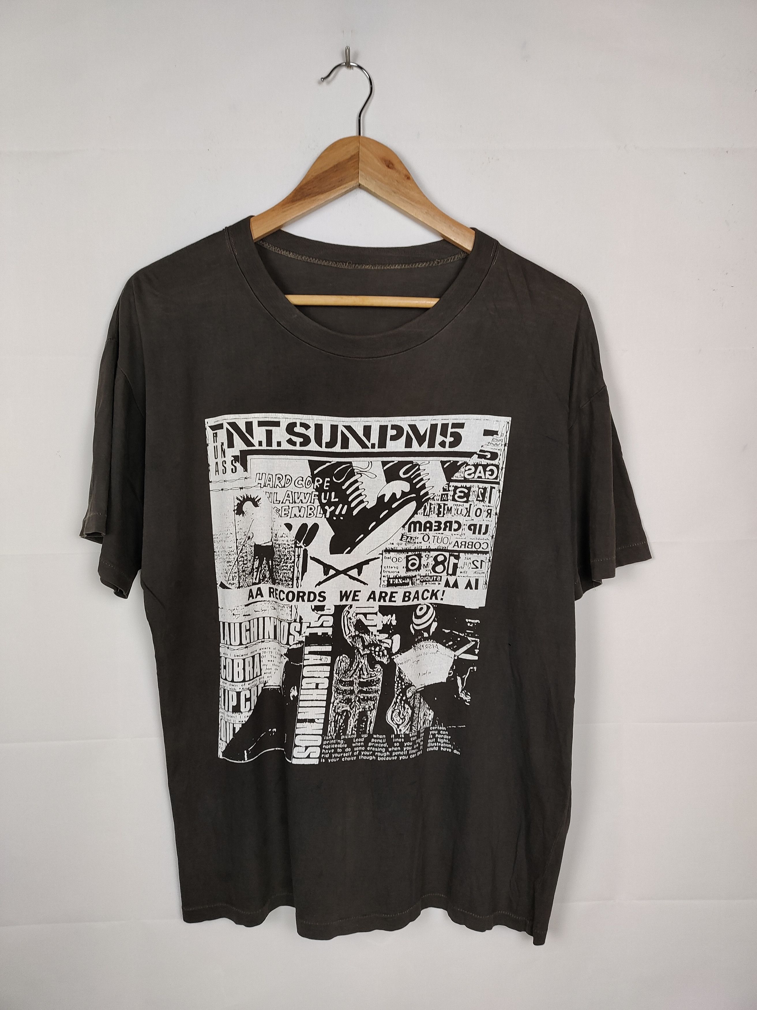Band Tees Vintage 90s AA Records Hardcore Punk Band Shirt Size US L / EU 52-54 / 3 - 1 Thumbnail