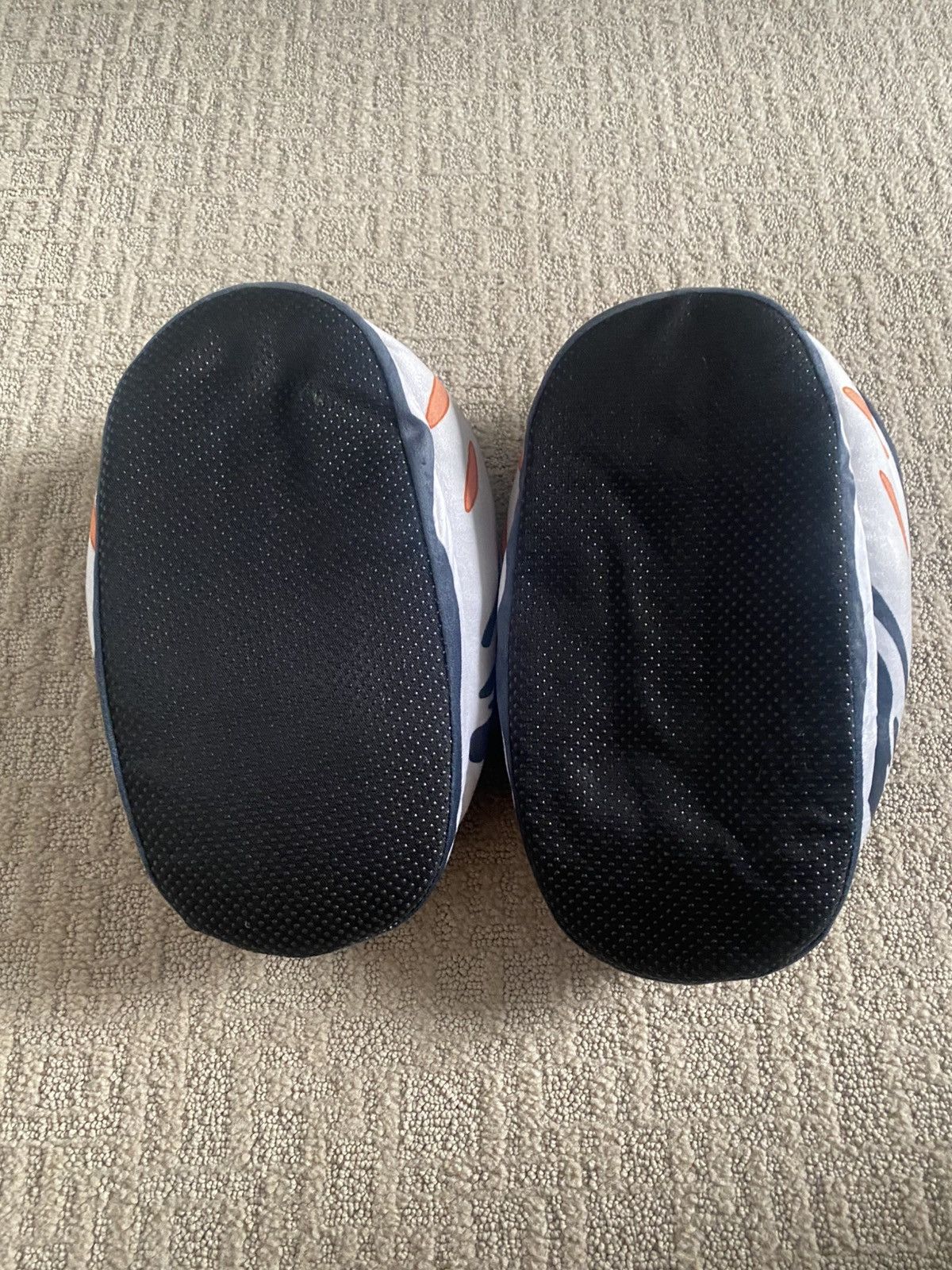 Yeezy Banned Goods Yeezy Boost 700 wave runner slipper Size US 11 / EU 44 - 2 Thumbnail