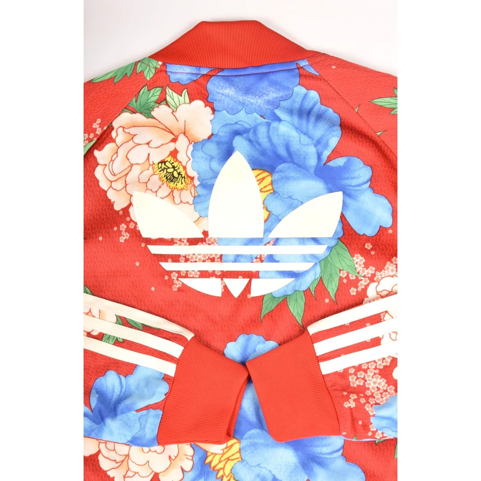 Adidas Adidas Originals Chita Floral Womens Track Jacket BJ8417 Size UK 8 / D 34 Red Floral Track Jacket Womens UK 8 Men’s? Size M / US 6-8 / IT 42-44 - 8 Thumbnail