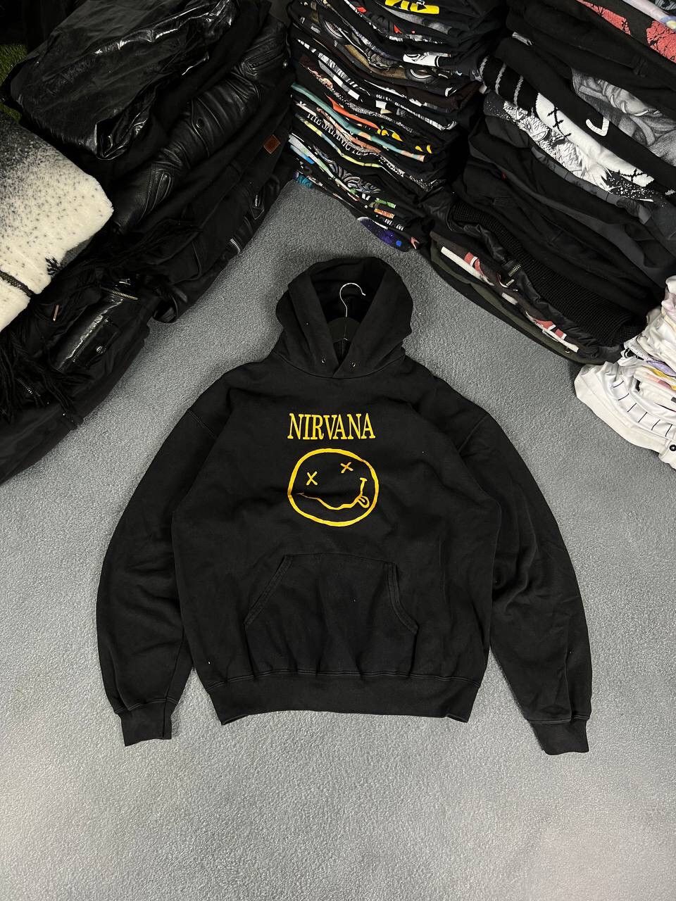 Nirvana Vintage Nirvana Hoodie Smile Face Rock Band Y2K 90s Size US XL / EU 56 / 4 - 1 Thumbnail