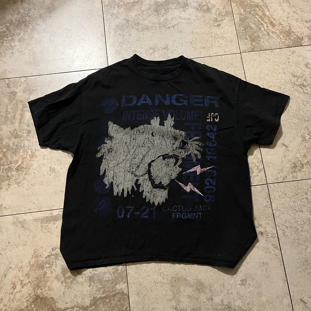 travis scott fragment danger tee