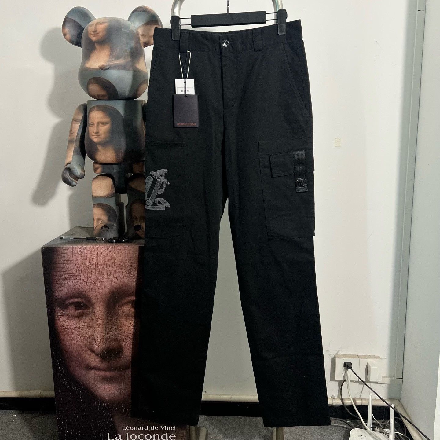 Louis Vuitton Louis Vuitton Cargo Casual Pants 32 Men Size US 32 / EU 48 - 1 Thumbnail