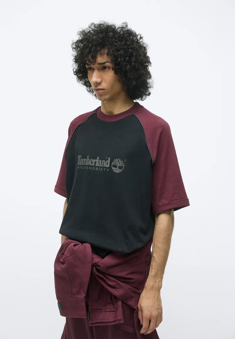 Timberland o1mle0426 Short Sleeve T-Shirt in Black/Burgundy Size US M / EU 48-50 / 2 - 4 Thumbnail