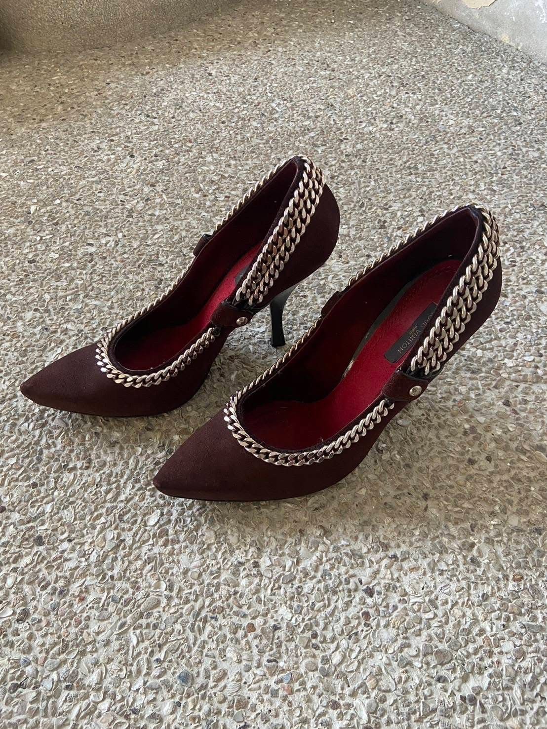 Louis Vuitton Louis Vuitton Suede Chain Embellished Pointed Toe Pumps Size US 7 / IT 37 - 4 Thumbnail