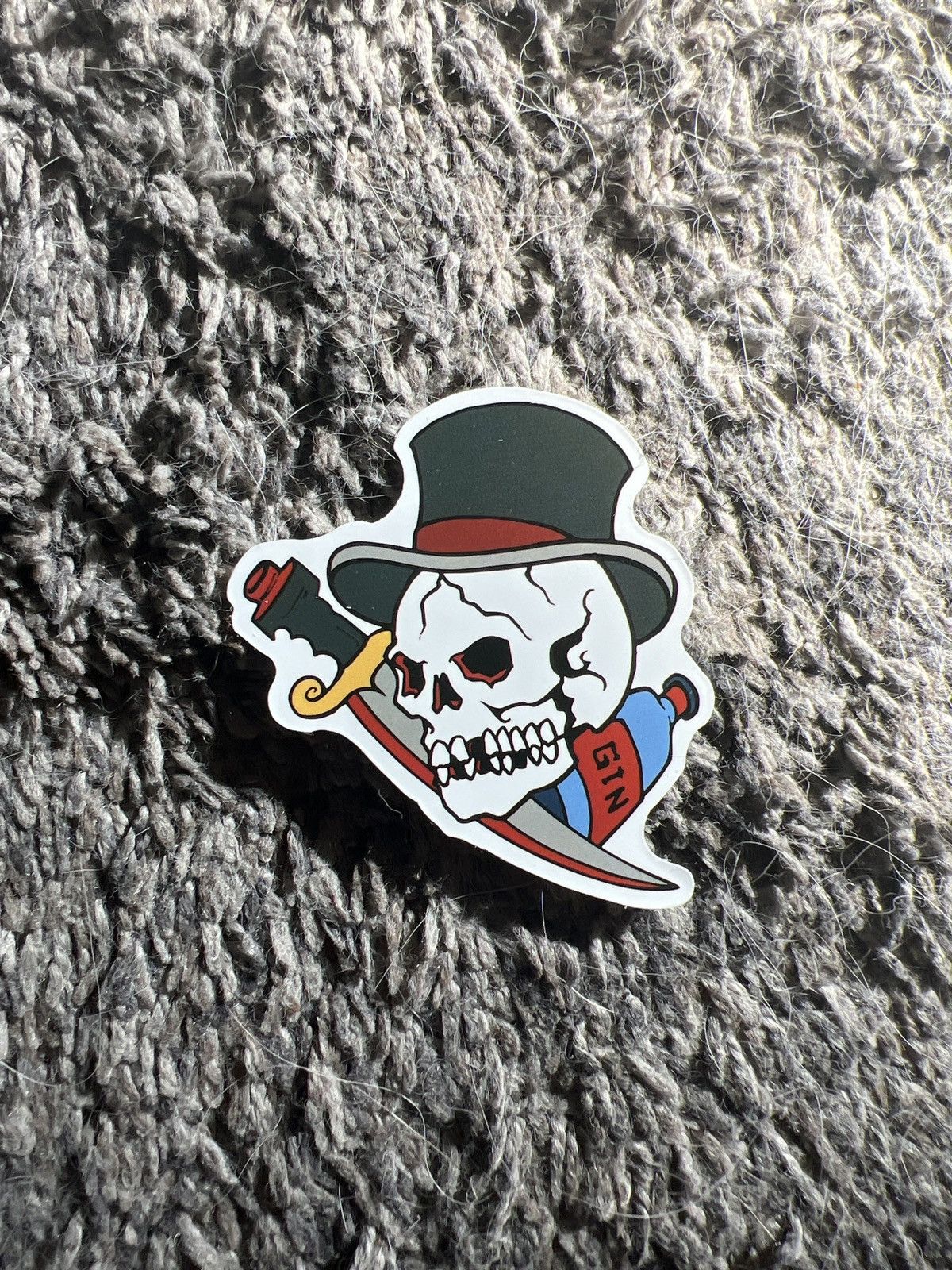 Hypebeast × Vintage Skull With Gin And Dagger Sticker Size ONE SIZE - 1 Thumbnail