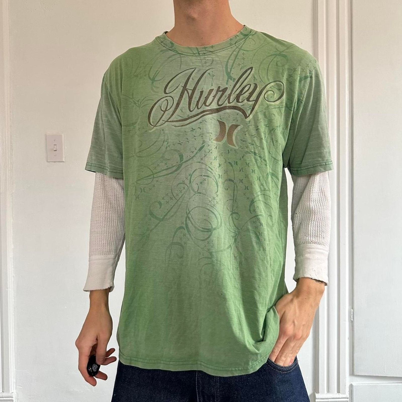 Hurley × Vintage Epic Vintage Y2K 00s Hurley Surf Skate AOP Graphic Tee Shirt Size US XL / EU 56 / 4 - 1 Thumbnail