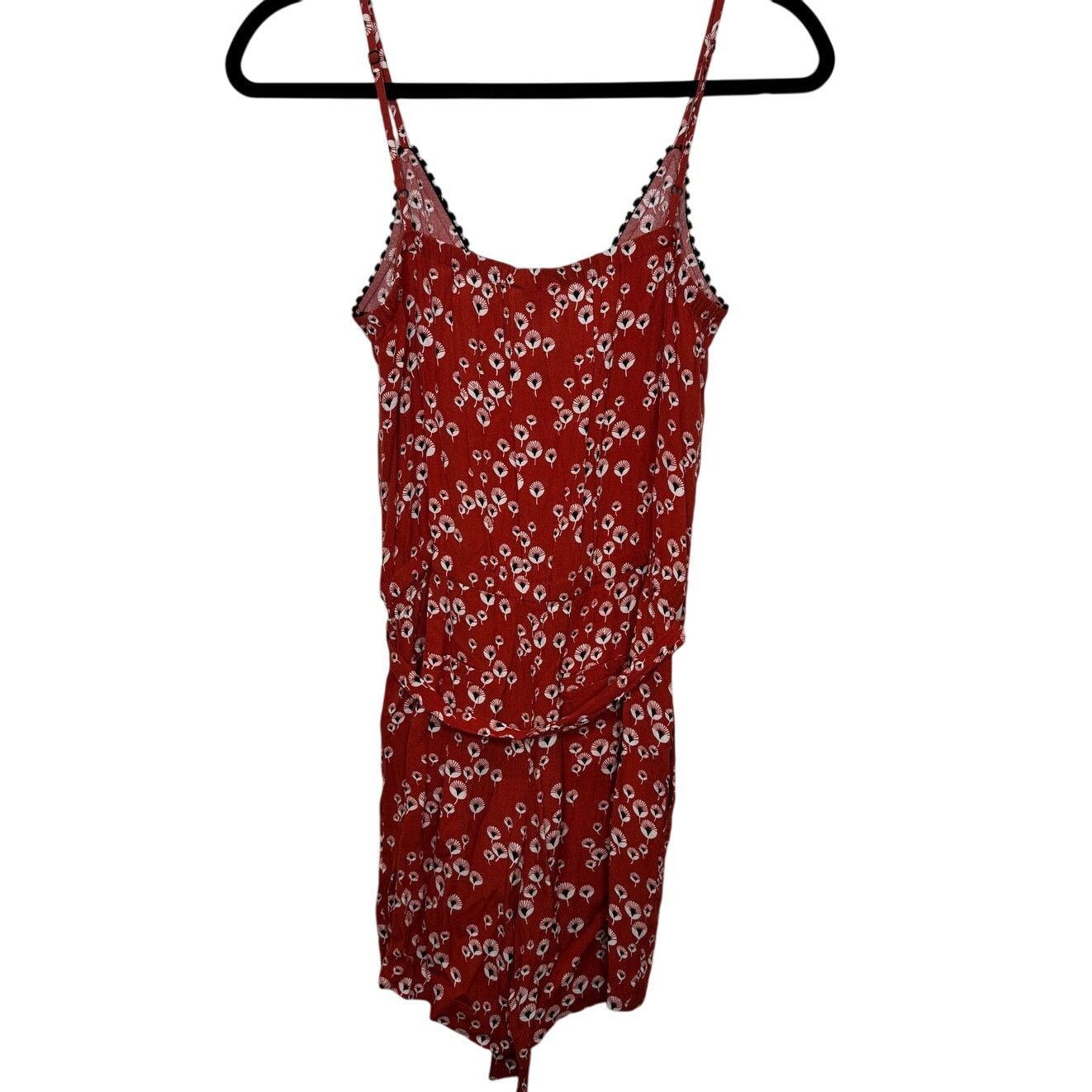 Ann Taylor LOFT Ann Taylor Red Floral Sleeveless Belted Shorts Romper Size XS / US 0-2 / IT 36-38 - 5 Thumbnail