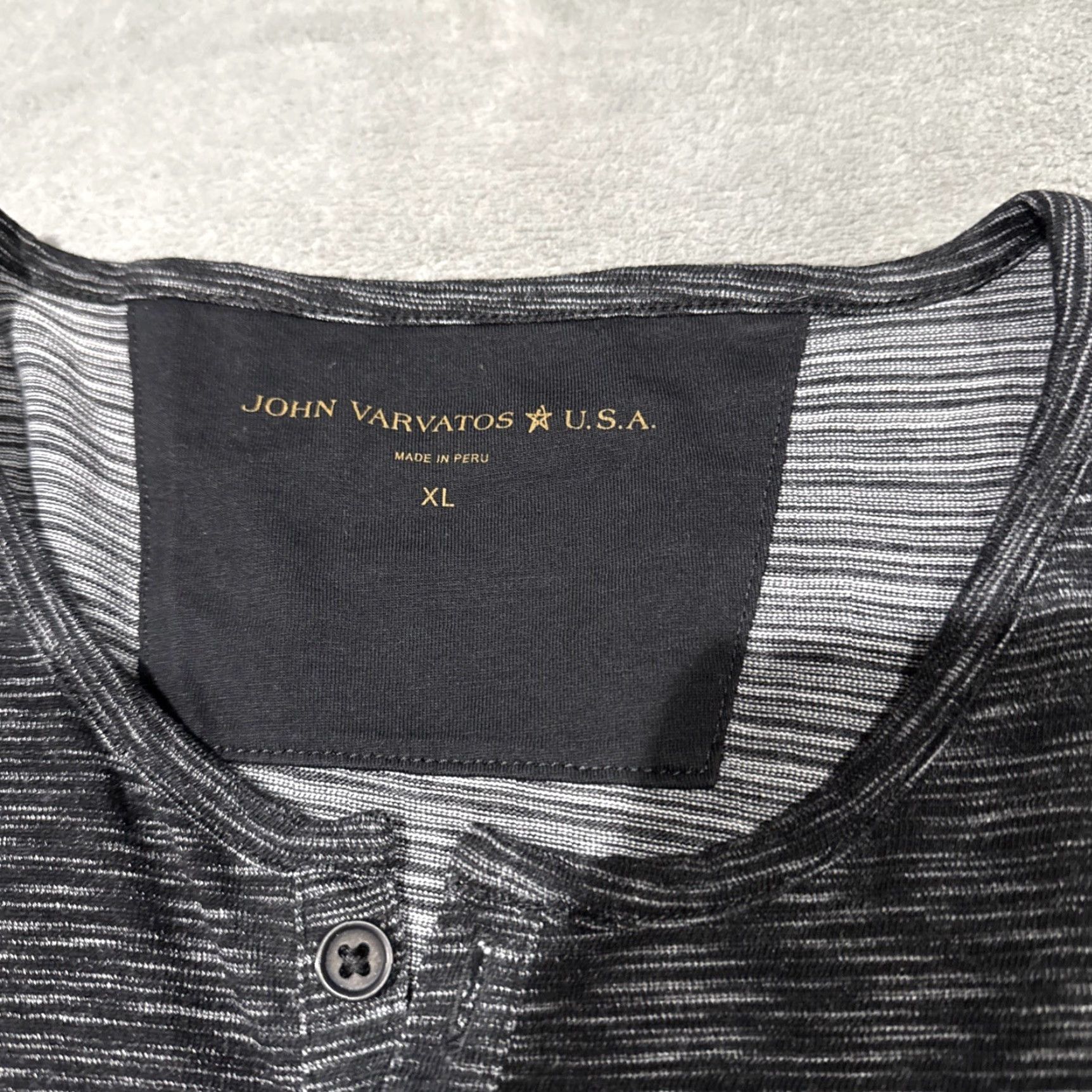 John Varvatos John Varvatos Henley Shirt XL Gray Short Sleeve Mens T-Shirt Black Heathered Gray Size US XL / EU 56 / 4 - 3 Thumbnail