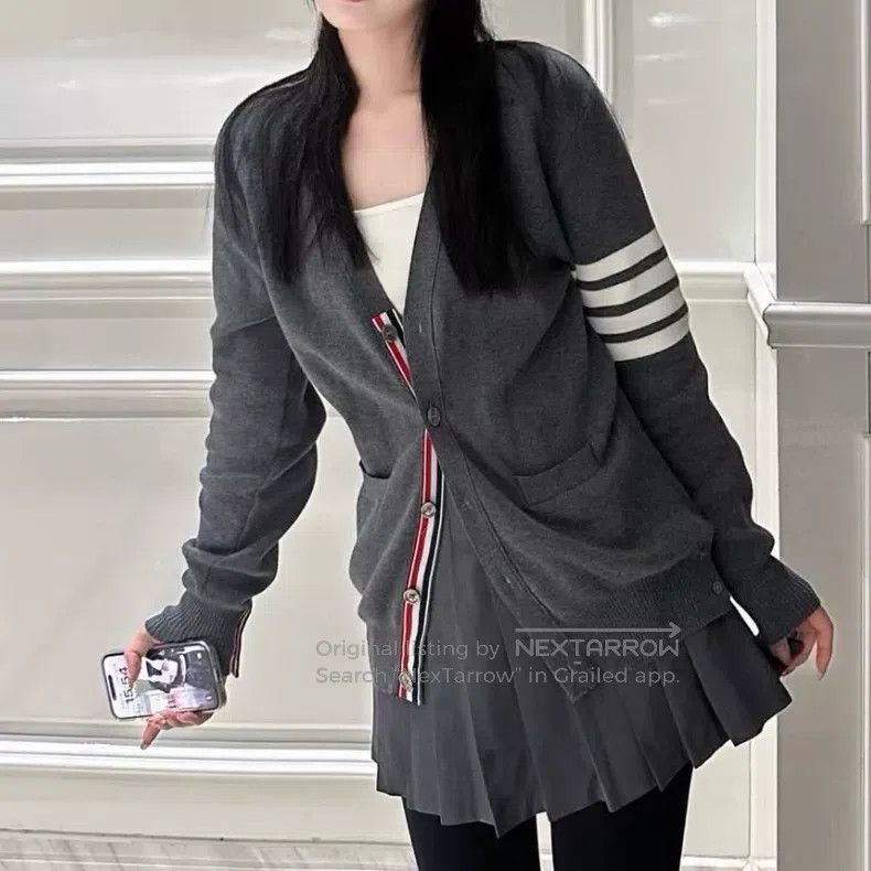 Thom Browne Thom Browne Striped V-neck cardigan, woolen Size US M / EU 48-50 / 2 - 1 Thumbnail