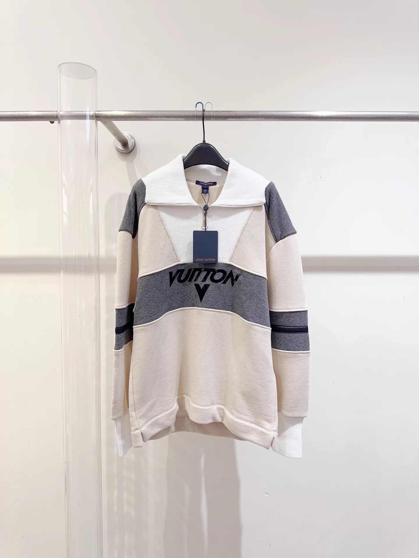 Louis Vuitton Louis Vuitton 25FW New Thick Cashmere Sweatshirt S Size US S / EU 44-46 / 1 - 1 Thumbnail