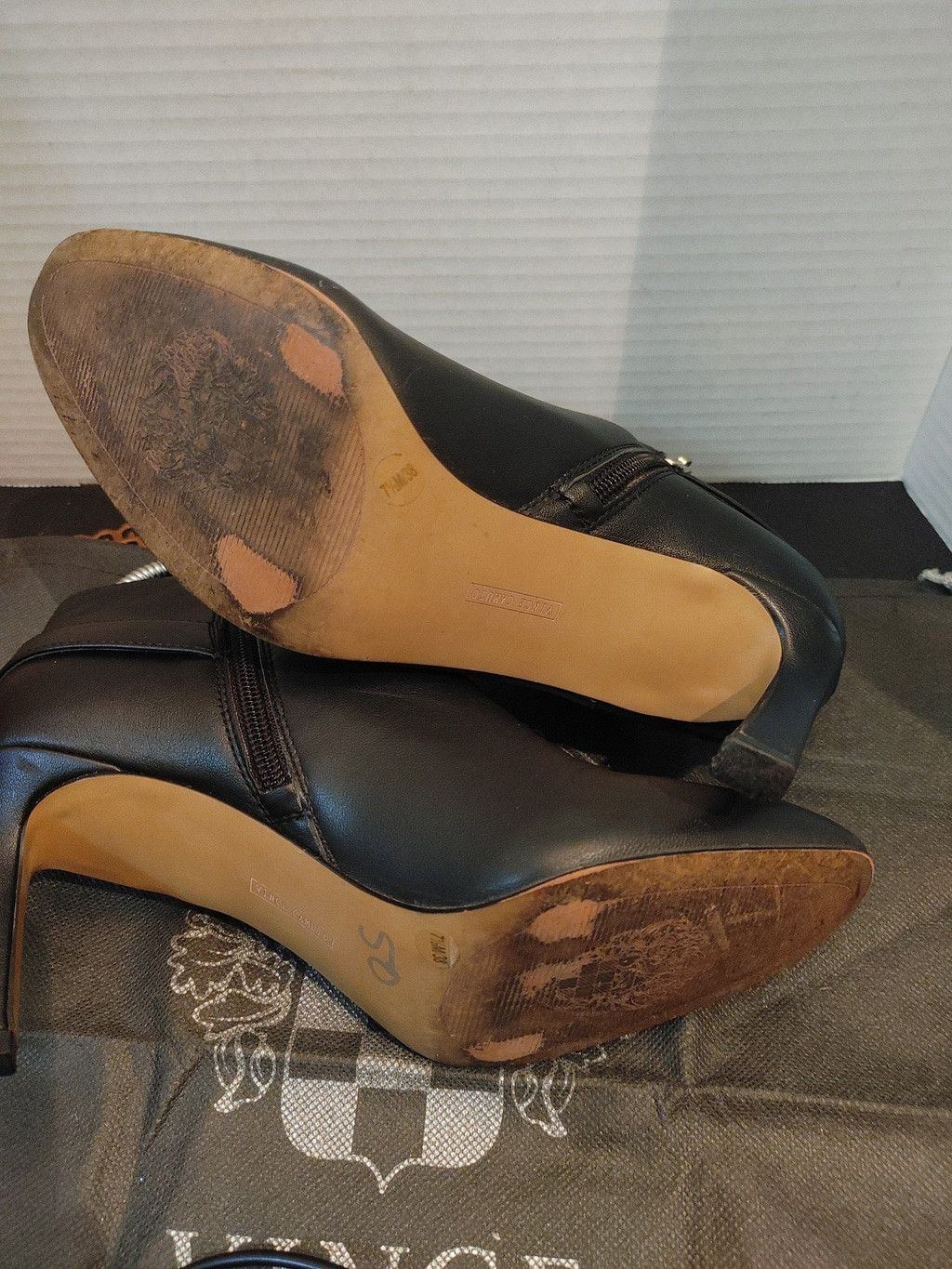 Vince Camuto Vince Camuto Lokaire Leather Booties Size 7.5 Size US 7.5 / IT 37.5 - 6 Thumbnail