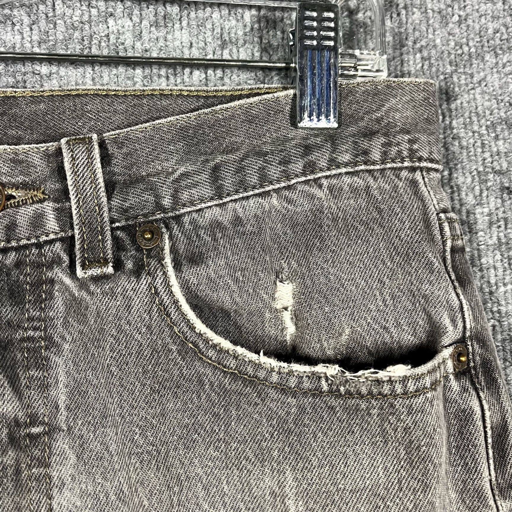 Levi's VINTAGE Levi's 501 Jeans Button Fly Straight 30x29 Black USA Distressed Men's Size US 30 / EU 46 - 5 Thumbnail