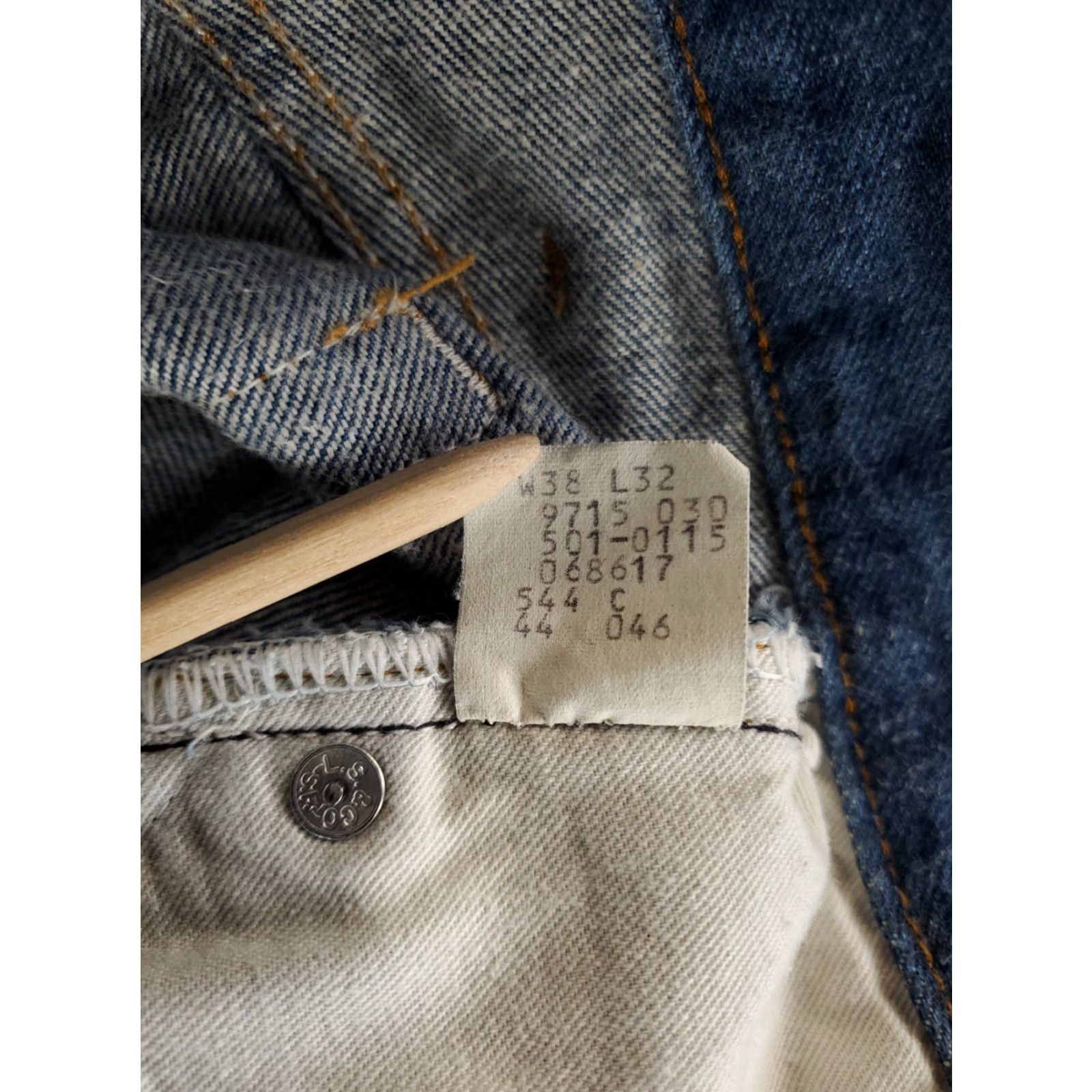 Levi's VINTAGE Levi's 501 Jeans Straight 37 Mens Blue 80s Cutoff Inseam 30 Actual 37x30 Size US 37 - 5 Thumbnail