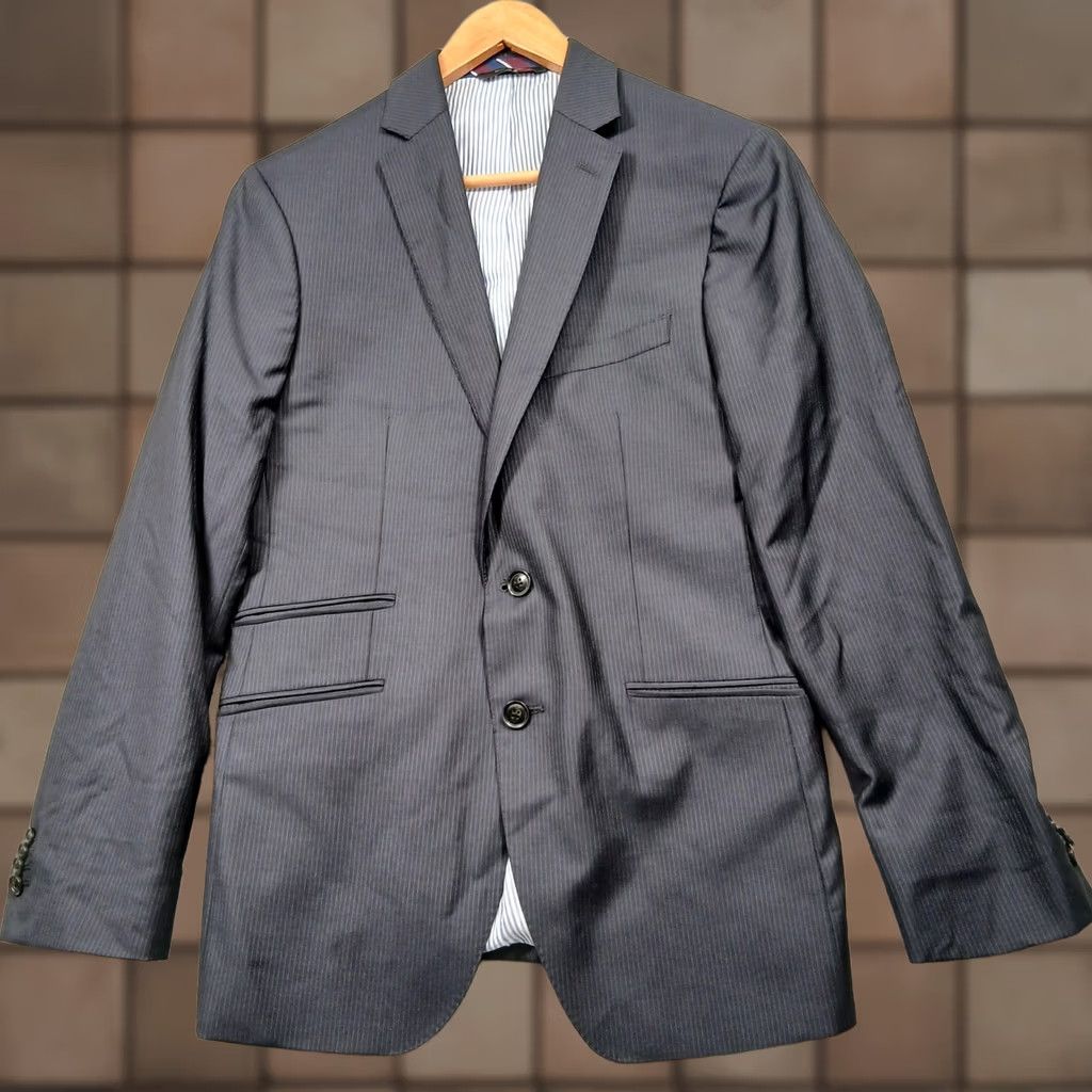 Banana Republic Banana Republic Blazer Men’s 38R Gray Slim Fit Two-Button Notch Lapel Wool-Blend Pinstripe Jacket Size 38R - 1 Thumbnail