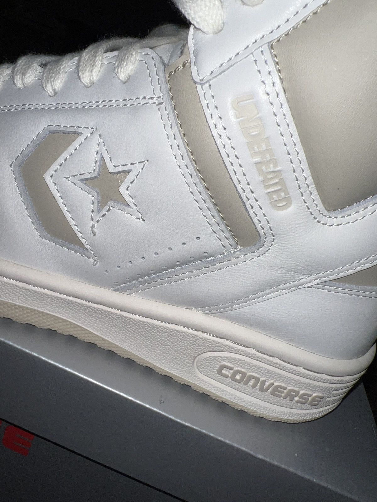 Converse Converse Weapon x Undefeated Size US 9 / EU 42 - 10 Thumbnail