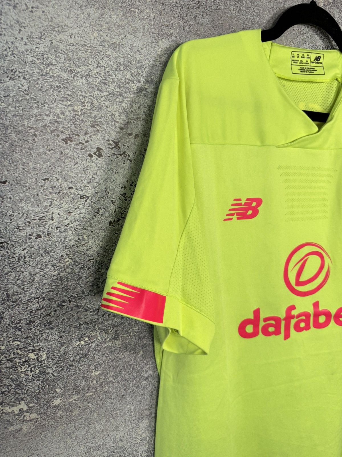 New Balance × Vintage Vintage Celtic 2019/20 GK New Balance Jersey XL size Size US XL / EU 56 / 4 - 5 Thumbnail