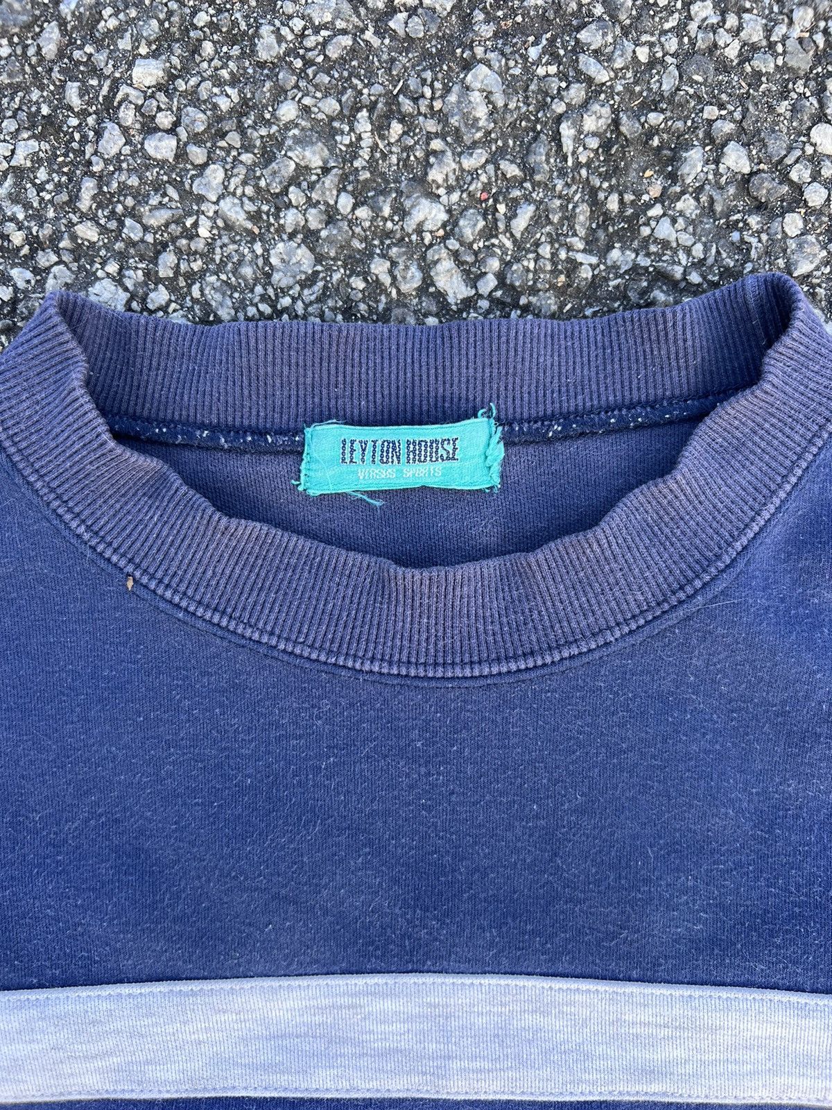 Japanese Brand × Vintage Vintage Sweatshir Leyton House Versus Sports Spell Out Size US L / EU 52-54 / 3 - 4 Thumbnail