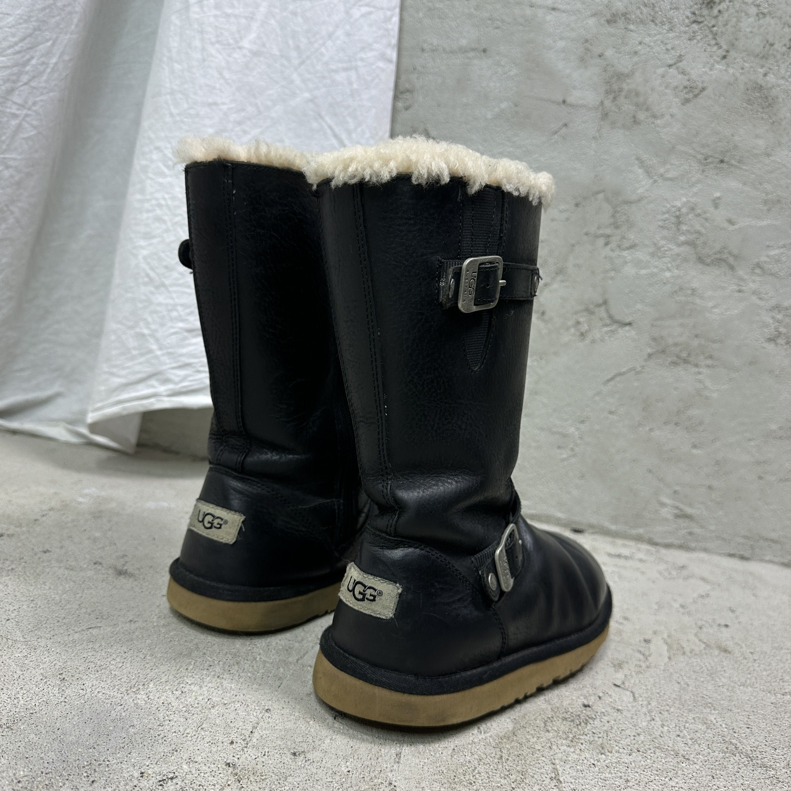 Ugg Vintage Avant Garde Leather Bluckled UGG Boots Y2K Size US 5 / IT 35 - 4 Thumbnail