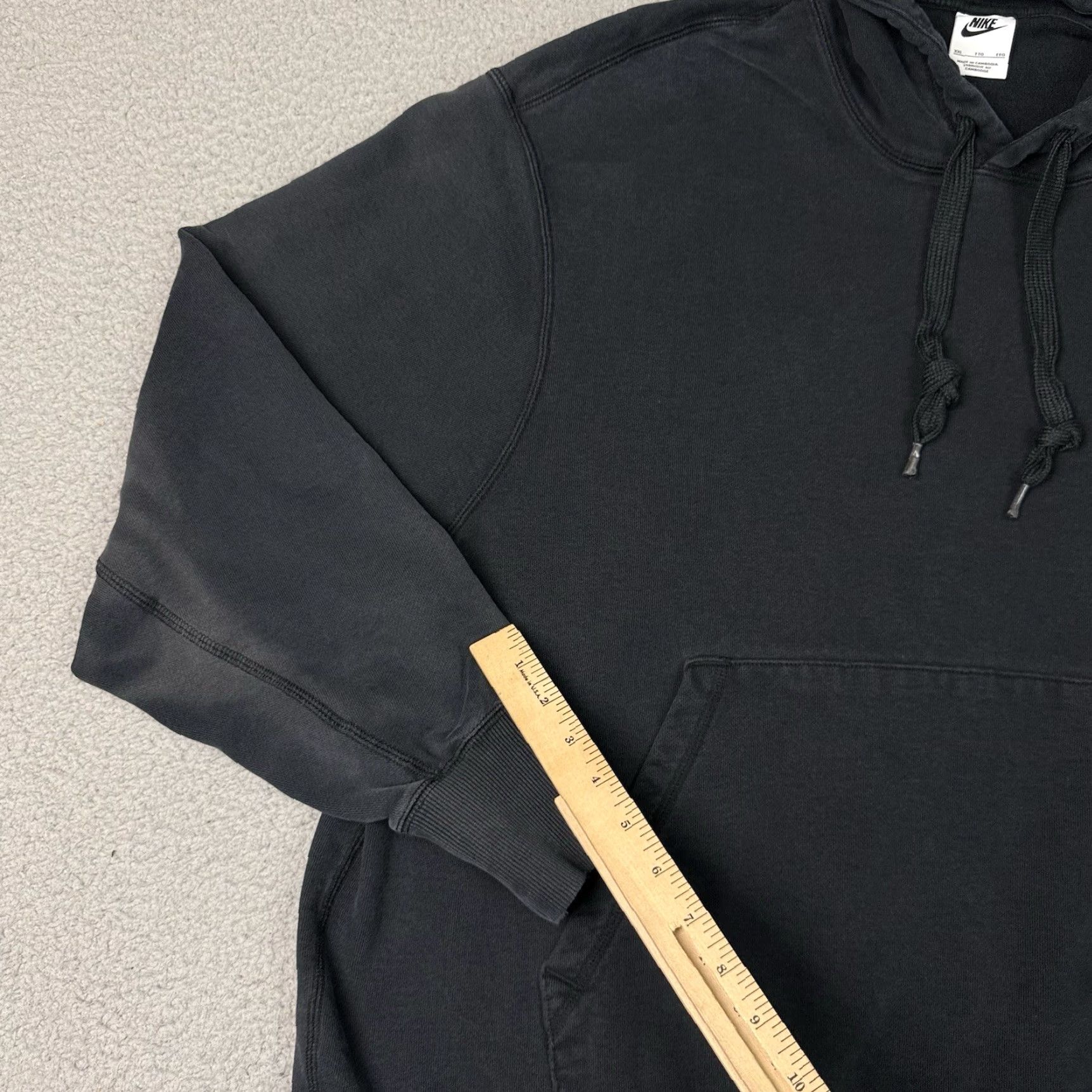 Nike Nike Hoodie Mens 2XL Black Club Swoosh Logo Kangaroo Essential Faded Distressed Size US XXL / EU 58 / 5 - 5 Thumbnail