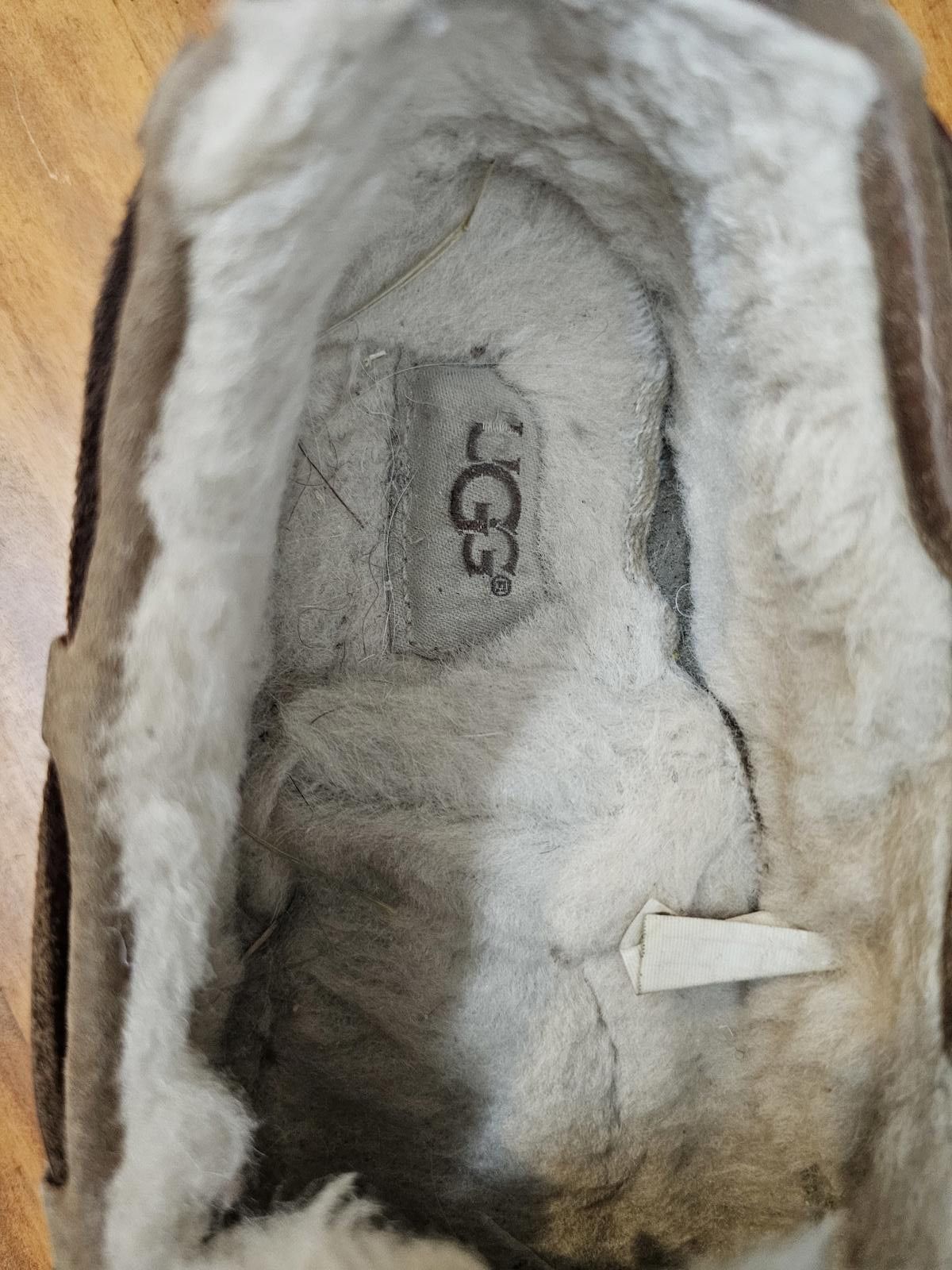 Ugg UGG Suede Moccasin Slippers Womens Size 9 Size US 9 / IT 39 - 2 Thumbnail