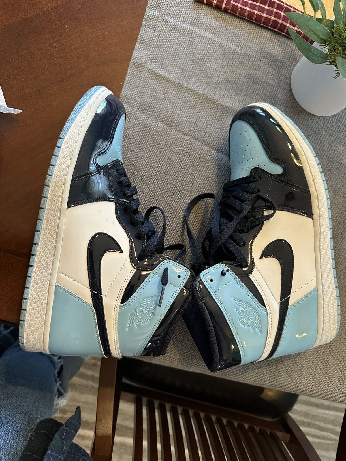 Jordan Brand Air Jordan 1 Retro OG High Top Sneaker Size US 12 / IT 42 - 2 Thumbnail