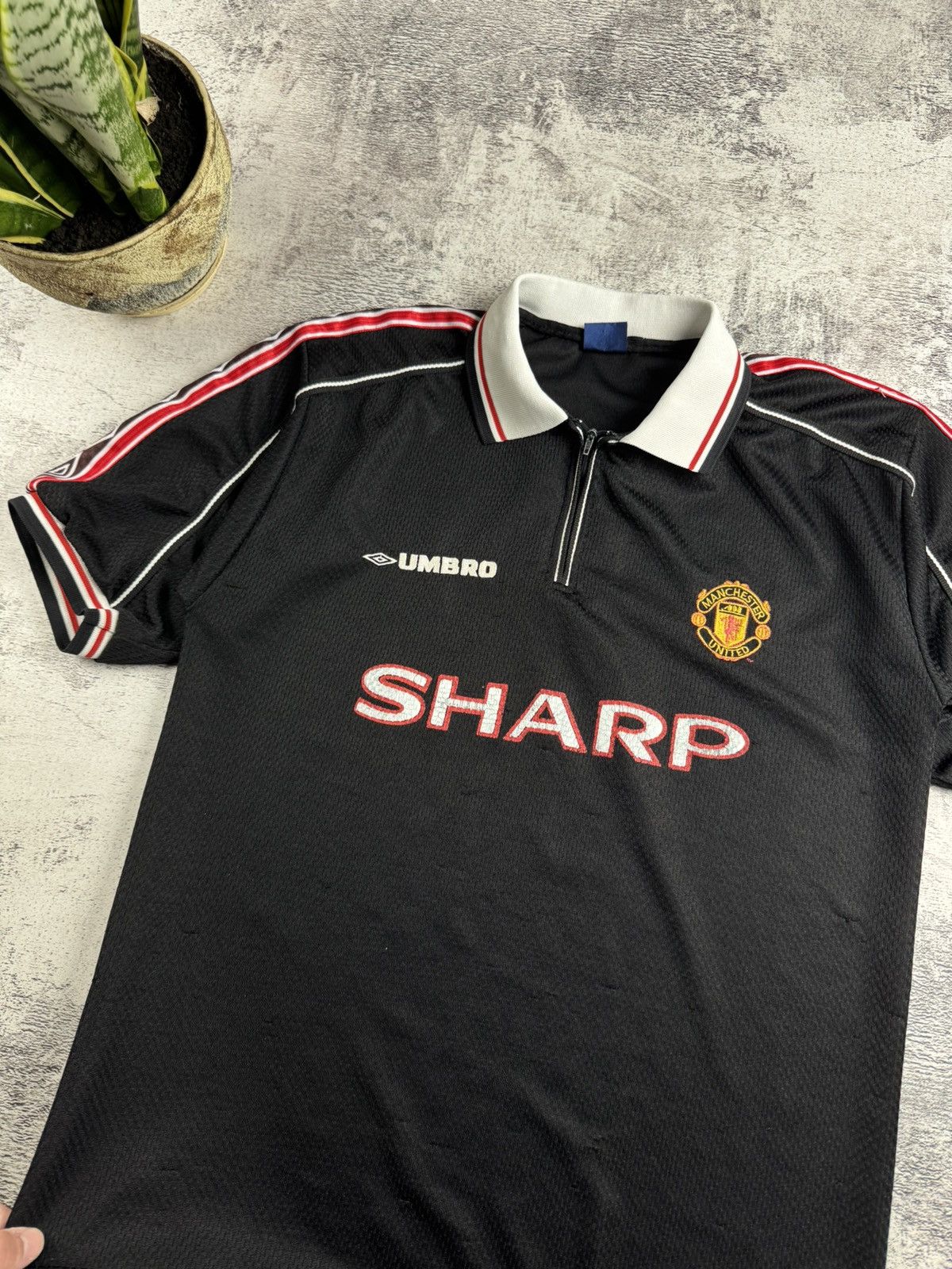 Umbro Manchester United MU 1998 Soccer Football Shirt Jersey Polo Size US XL / EU 56 / 4 - 7 Thumbnail