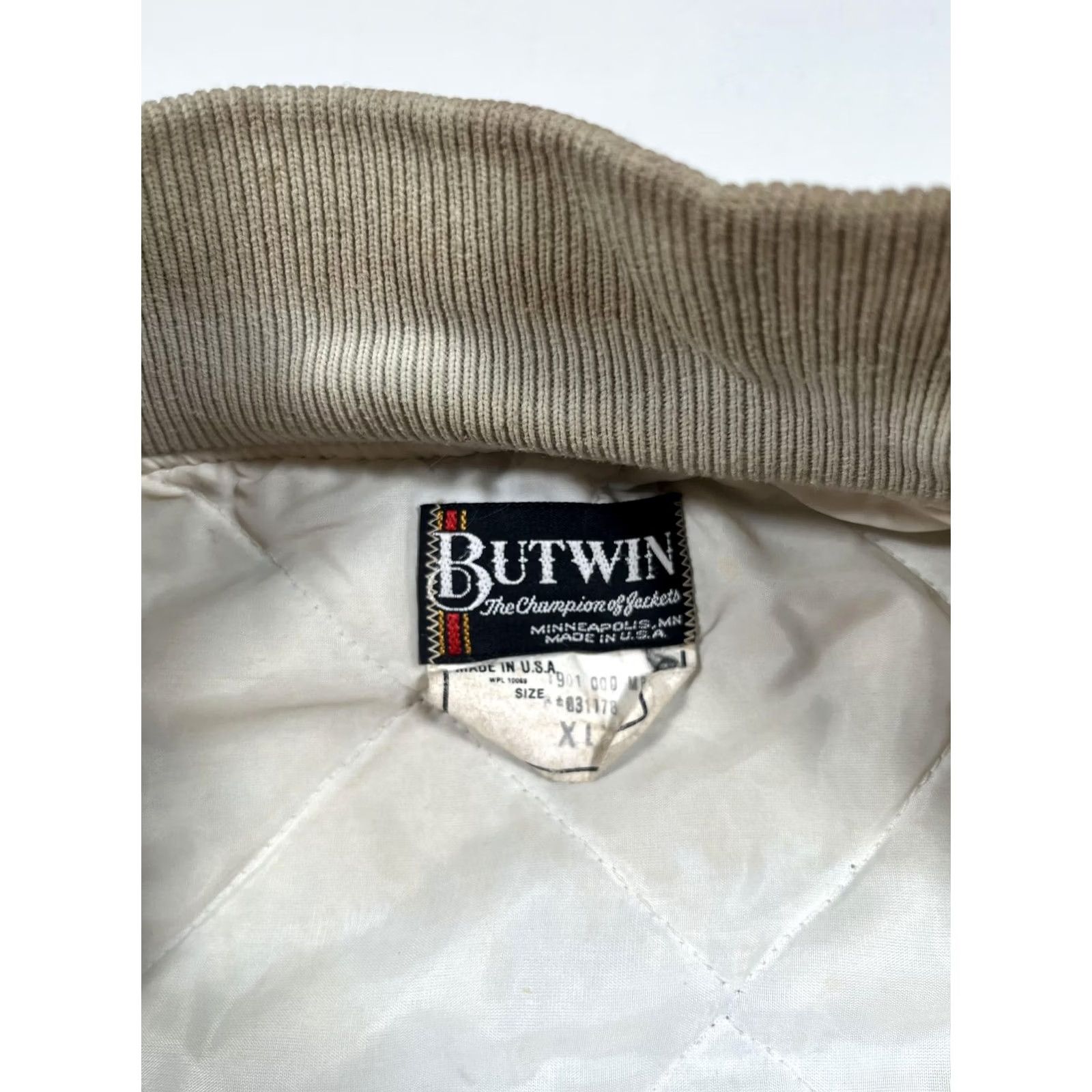 Vintage VINTAGE Butwin Jacket Mens XL Black Satin Bomber Local 909 MVPs Varsity 80s USA Jacket Mens XL Black Satin Bomber Local 909 MVPs Varsity 80s USA Size US XL / EU 56 / 4 - 4 Thumbnail