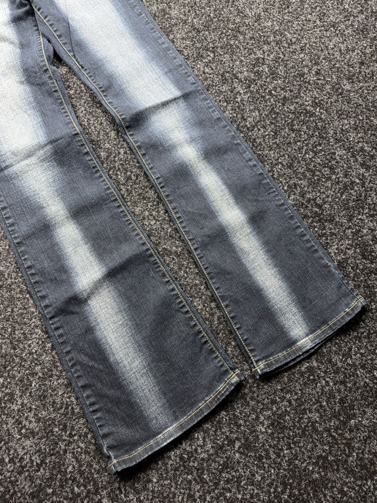 Hysteric Glamour Y2K Japanese LGB Punk Crown Embroidered Flared Denim Jeans Size 29" - 6 Thumbnail